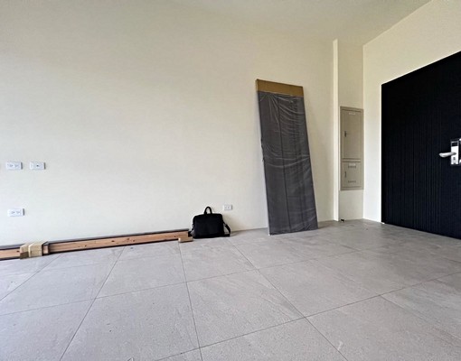 全新完工/有平面車位/24小時警衛管理 - Image 1