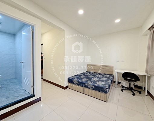 桃園後站商圈機能便利.一卡皮箱即可入住.含網路 - Image 3