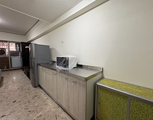 裕誠5裕誠商圈採光套房巨蛋捷運📞愛窩 - Image 3