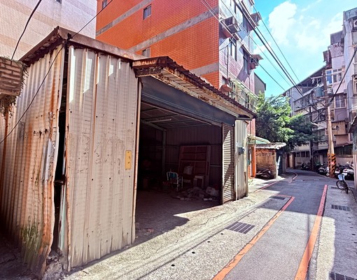 頂溪獨家置產首選✨稀有土地有鐵皮-倉庫首選✨喜歡出價來談!