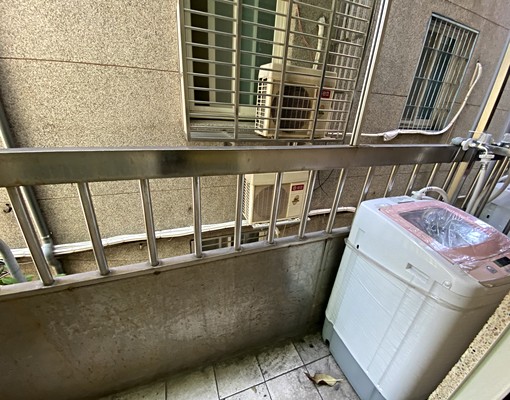 西門捷運陽台獨立洗衣機典雅裝潢套房 - Image 6