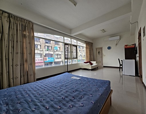 東區近太平新光黃昏市場大室內8-9坪大套房~租屋最謹慎 - Image 3