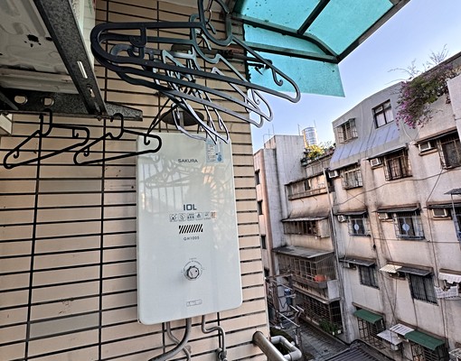 ⭐️士林社中街🏢獨洗套房有陽台🍳流理台可伙💘拎包入住⭐ - Image 8