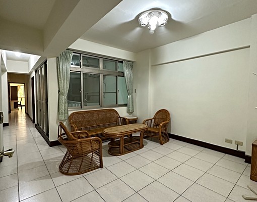 西區稀有完美2房2廳2衛獨立廚房 - Image 2