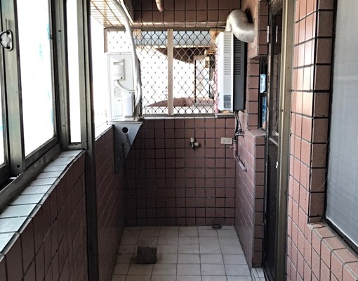 屋況良好,採光充足、通風佳,室內明亮舒適 - Image 4