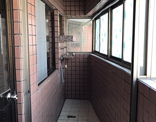 屋況良好,採光充足、通風佳,室內明亮舒適 - Image 5
