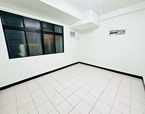 近環球/租屋補助/整棟出租/附兩車位/可包租代管/貓狗友善 - Image 10