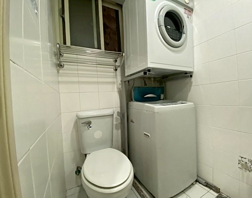 可租補新裝潢空間大窗捷運學生獨立洗衣機 - Image 5