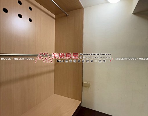 美樂*大橋頭/民權西路*挑高可站一房*全天管理*有陽台家具齊 - Image 8