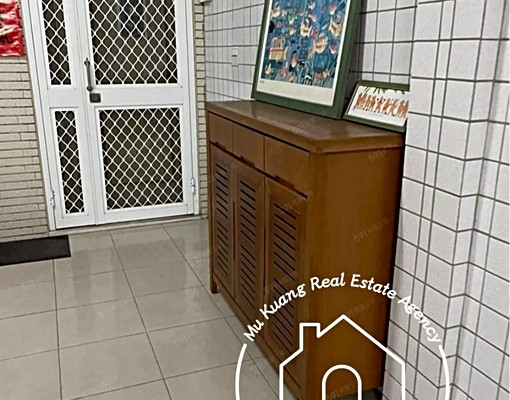 ☘️沐光房屋❤️東區車庫大地坪透天4房可寵可租補 - Image 1