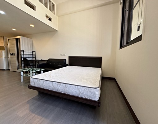 博愛行館台元正對面樓中樓大套房 - Image 8