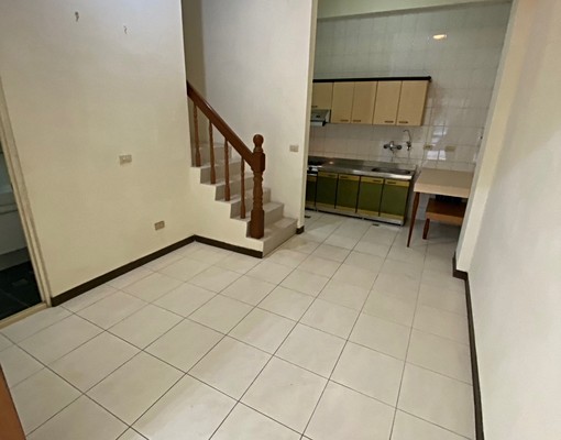 麥當勞附近中和二路/田邊巷內透天1~4樓四房平車/可租補 - 591租屋網 - Image 5