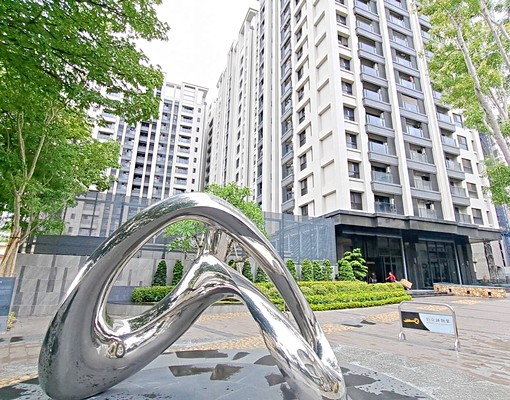 i世界全新未住~高樓層美景景觀三房平車 - Image 1