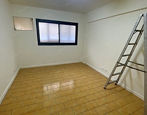 曉明女中附近/巷內角間雙店面1～2樓三房/可餐飲可停三台車 - Image 9