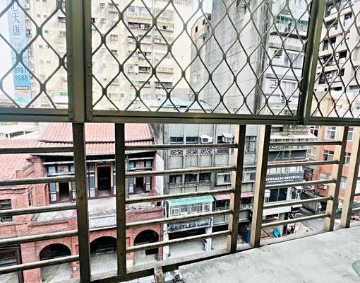 西門町.裝潢新.獨立洗衣機.陽台.採光好 - Image 8