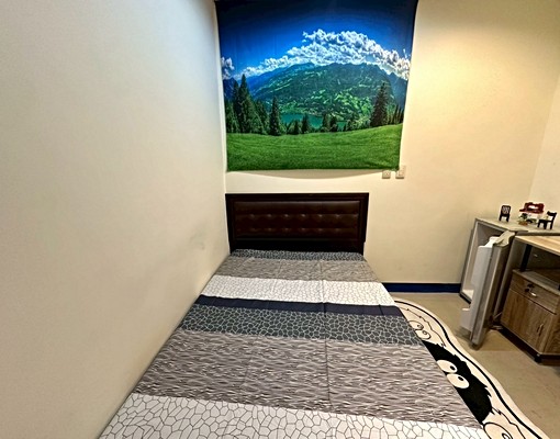 新埔/免爬高/裝潢新格局方正/獨洗/家具齊全/生活機能佳 - Image 4