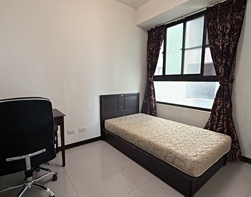 中科超大兩房有家俱電拎包入住 - Image 1