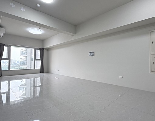 嶺東指標性社區大樓全新未住 - Image 1