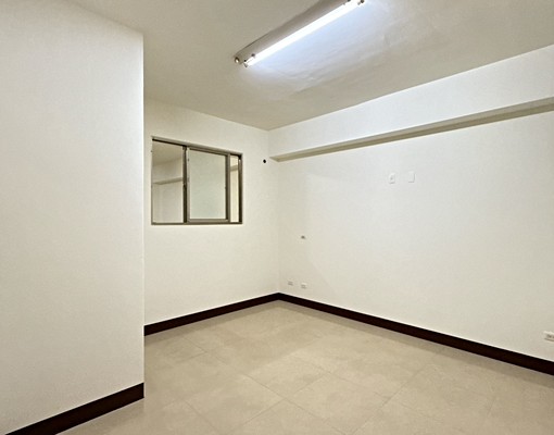 中工三路透天店面住家可整棟可分層承租誠可議價可談家具台電計費 - Image 7