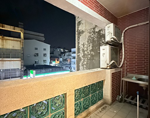 中工三路透天店面住家可整棟可分層承租誠可議價可談家具台電計費 - Image 12