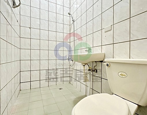 世貿東海~中工三路超值套房,有子母車,可租補 - Image 4