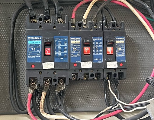 近中投公路，超質感的辦公室大廠房 - Image 11