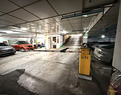 稀有民生東路四段坡平車位 - Image 2