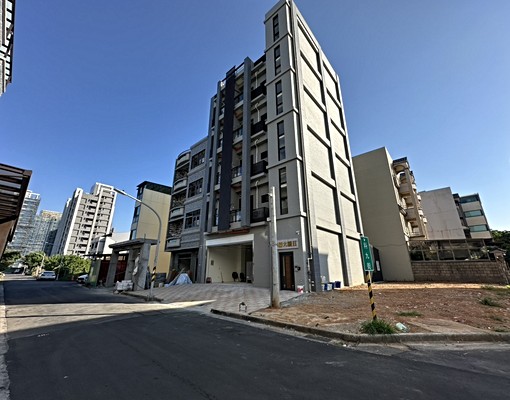五泰可租補~包網路專人收信倒垃圾全新全配套房 - Image 15