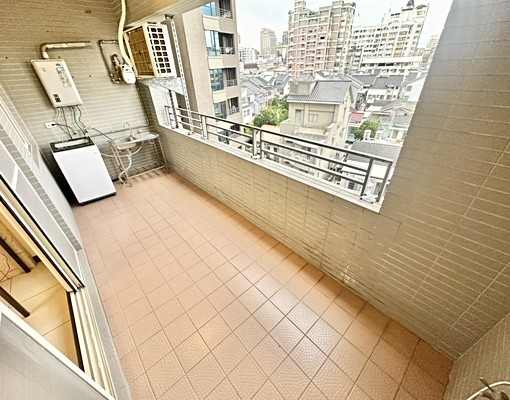 勤美👑台水電👑陽台獨洗曬👑流理台👑雙層冰箱.沙發 - Image 9