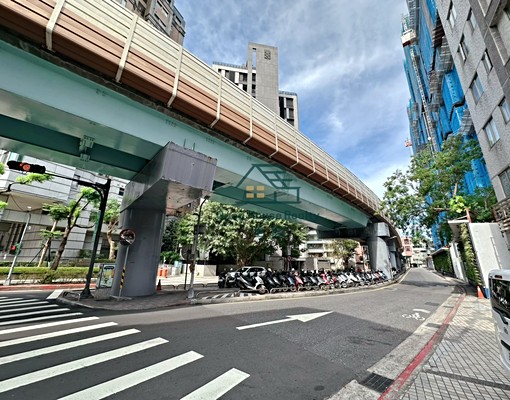 麟光站共生公寓/全新裝潢 - Image 11