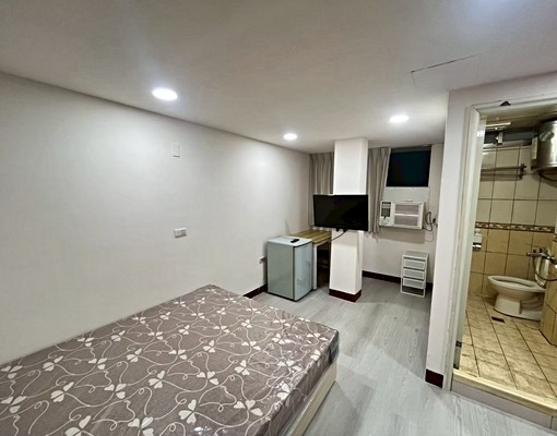 中原夜市套房全新家具.裝潢.密碼鎖/可補助入戶籍 - Image 1