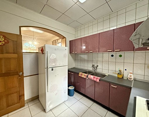 錦秀公車站🌟整棟免爬高租補籍🌟超大空間車位獨洗曬🌟寵物 - Image 11