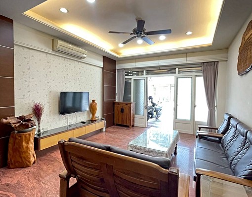 豐原正育英路高檔裝潢美透天 - Image 3