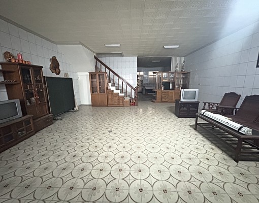 南崁市中心大面寬透天出租 - Image 1