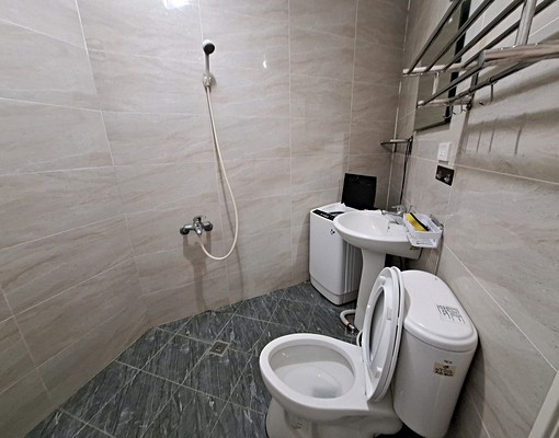 梧棲鏵智711樓上電梯套房出租 - Image 3