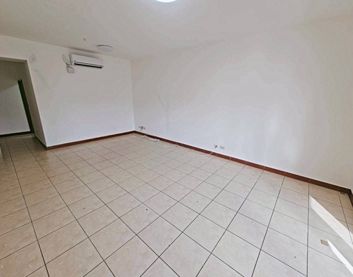 中和/可報稅租補入籍/現況交屋格局方正/採光通風雙陽台/機能 - Image 4