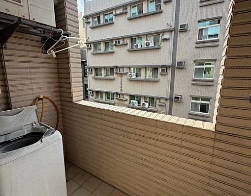 實PO竹科金山街秒租可養貓大坪數一房一廳流理台獨立陽台洗衣機 - Image 4