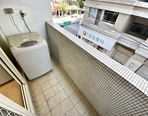 北屯總站好市多矽品首選🌟可雙租補🌟採光佳大套房/陽台獨洗 - Image 12