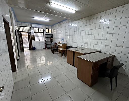 工班可公司可合租可🛏室內車庫可停雙車透天🚗近園區京元電 - Image 1