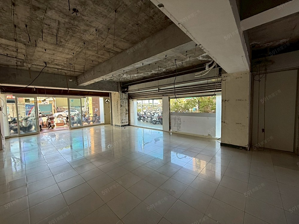 三角窗金店面.面寬九米