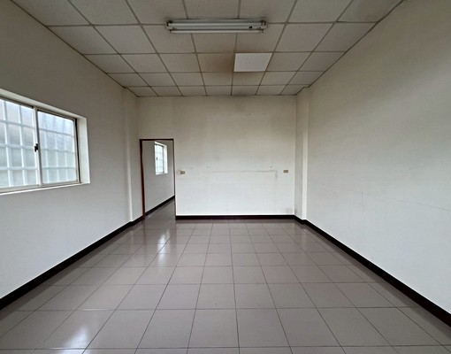 住店首選|整棟透天出租|門前停車 - Image 4