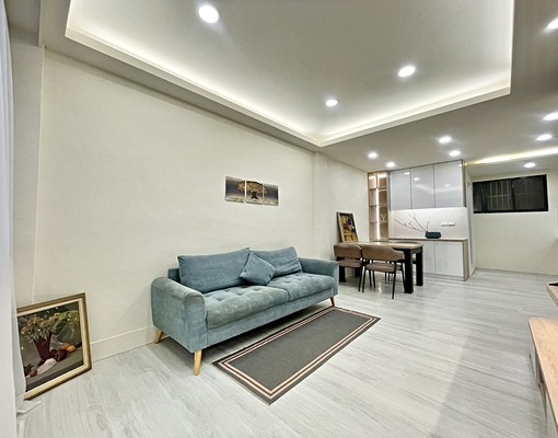 水湳市場活路靜巷文青美整棟透天|附裝潢一卡皮箱入住精華地段 - Image 2