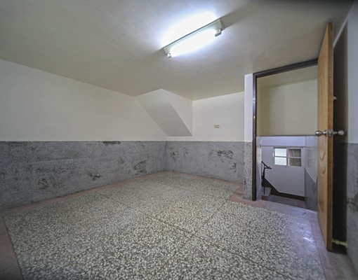 🟪內惟黃昏市場旁『建榮路』⭐️美屋況五房透天 - Image 10