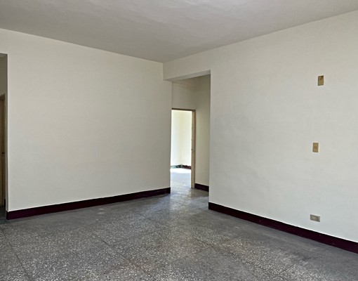 三民路學區3房邊間坐北朝南採光通風佳 - Image 1