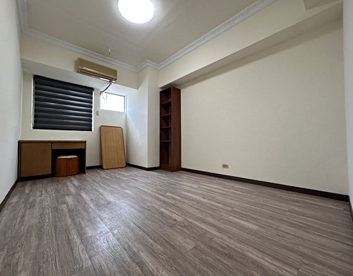 全新整理_入門大玄關_工學商圈_大三房車位~可租補! - Image 5