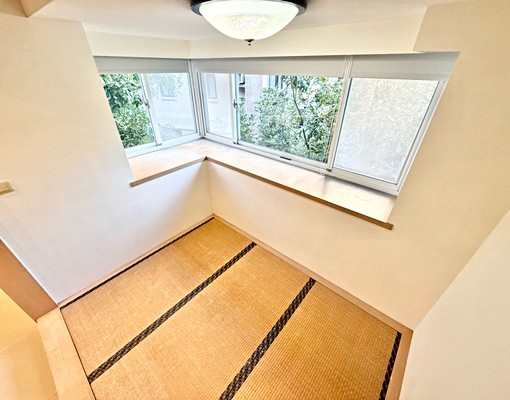 小巨蛋捷運,採光2+1房,垃圾代收,有陽台,生活機能強 - Image 5