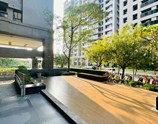 小資兩房全新傢俱,南北向明亮採光輕鬆租 - Image 2