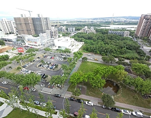 烏日高鐵特區/公園第一排/高樓層/租補/兩房尬平車 - Image 4