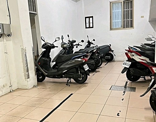 交通方便,生活機能佳,近秋虹谷,百貨公司 - Image 14