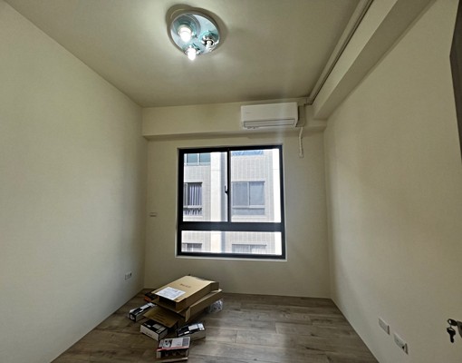 【高鐵特區稀有透天】公司宿舍/家庭入住/可辦公|門前可停3車 - Image 8